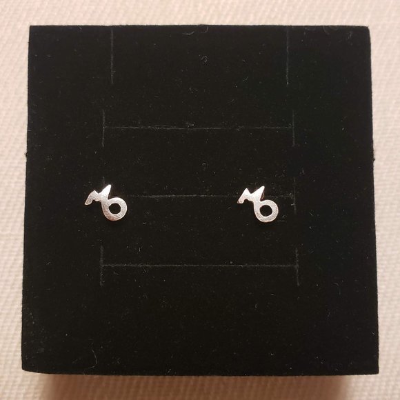 ✿3for$21✿ Sterling Silver Capricorn Stud Earrings - Picture 1 of 4